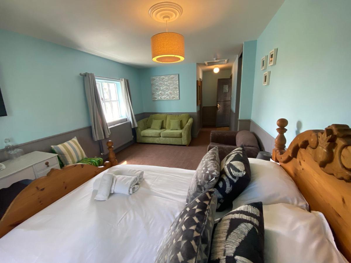 Blazing Donkey Countryside Retreat Hotel Sandwich Bagian luar foto