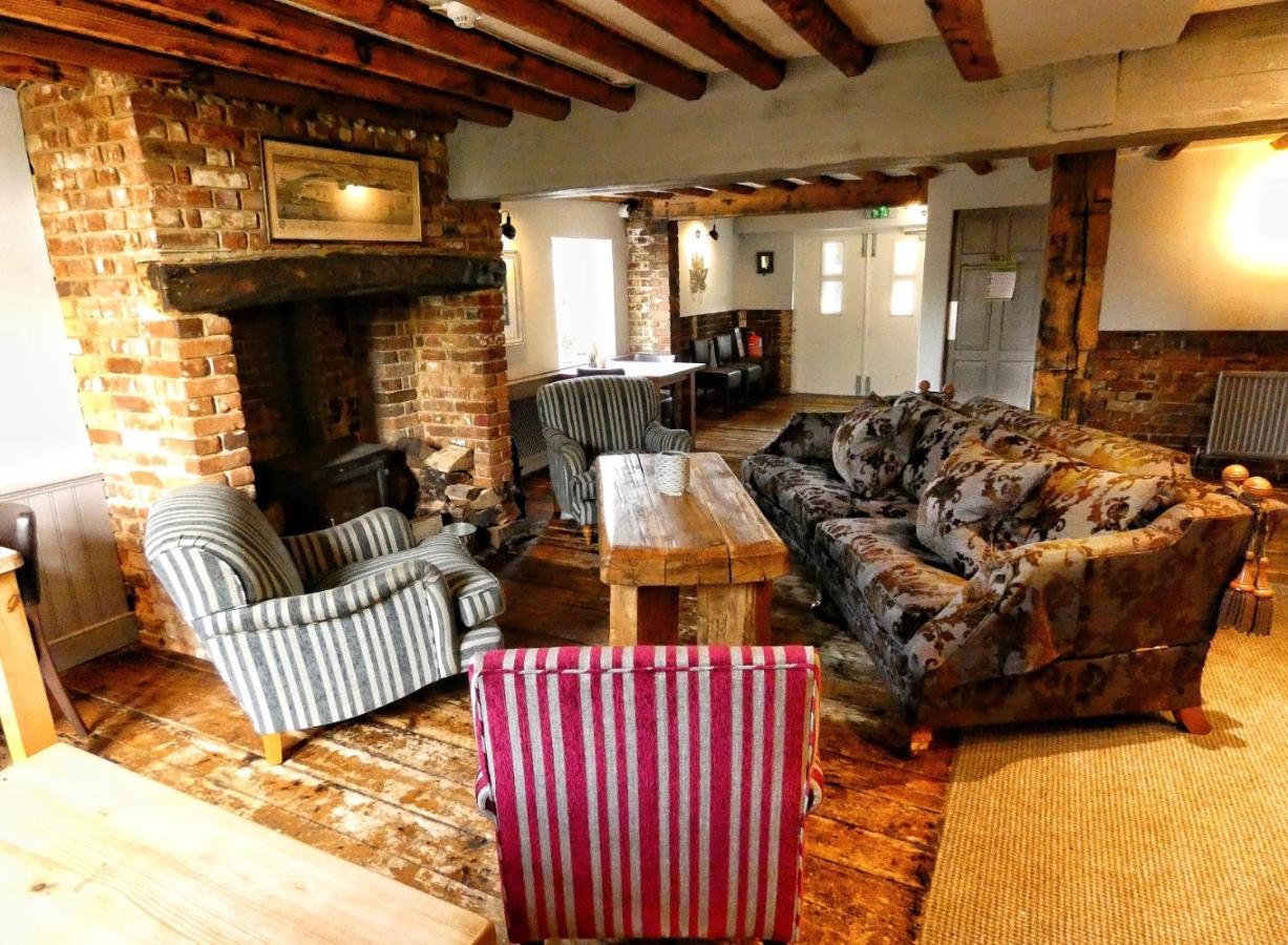 Blazing Donkey Countryside Retreat Hotel Sandwich Bagian luar foto