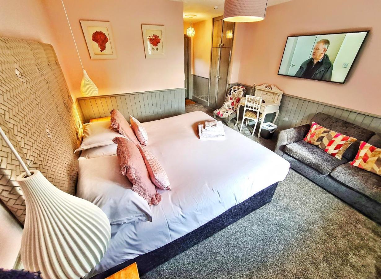 Blazing Donkey Countryside Retreat Hotel Sandwich Bagian luar foto