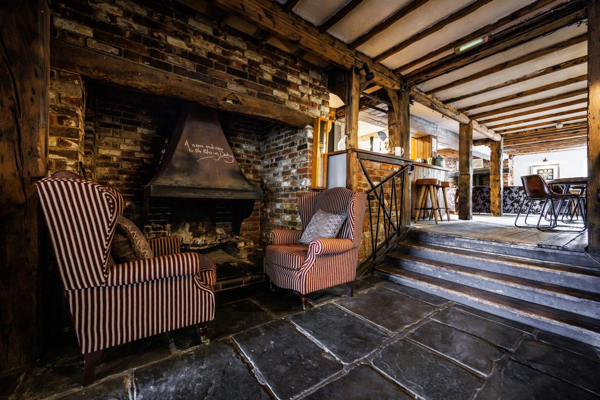 Blazing Donkey Countryside Retreat Hotel Sandwich Bagian luar foto