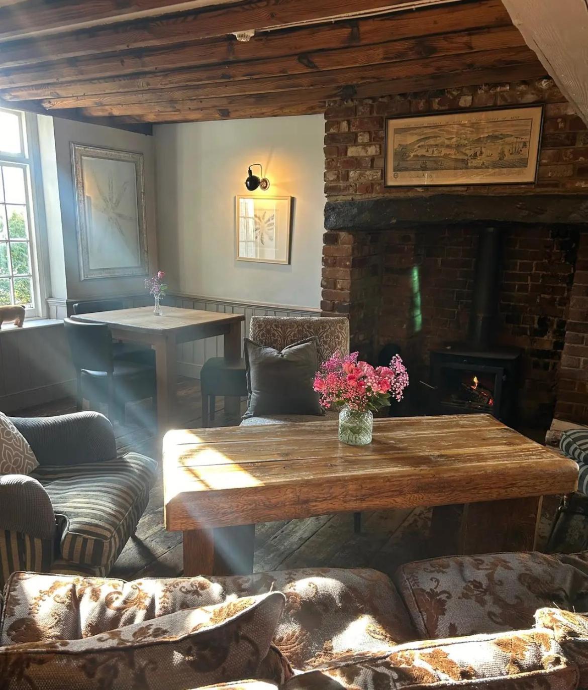 Blazing Donkey Countryside Retreat Hotel Sandwich Bagian luar foto