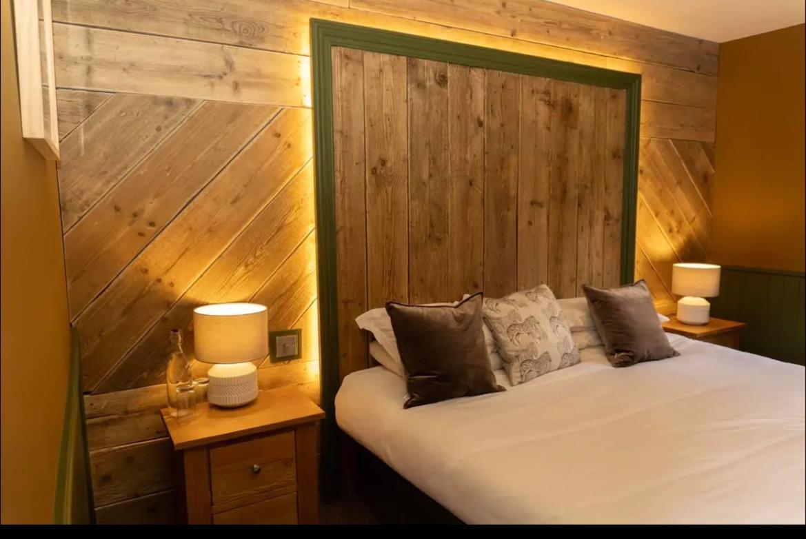 Blazing Donkey Countryside Retreat Hotel Sandwich Bagian luar foto